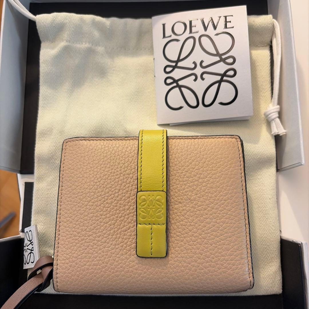 【美品】LOEWE 二つ折り財布 コンパクトジップウォレット　ベージュ/イエロー