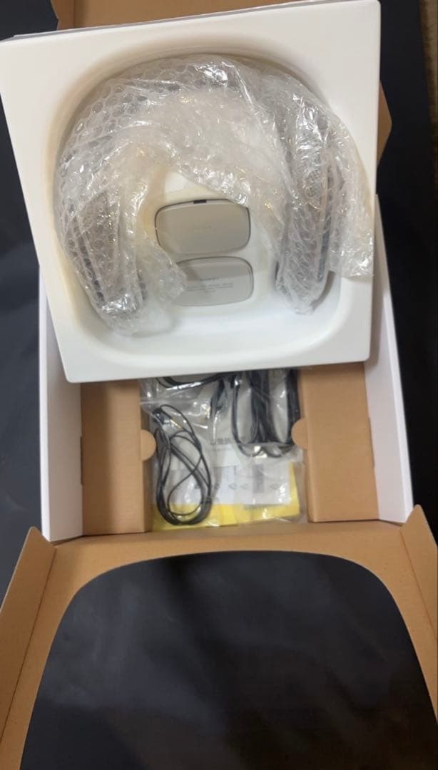 SONY ウェアラブルネックスピーカー　SRS-WS1