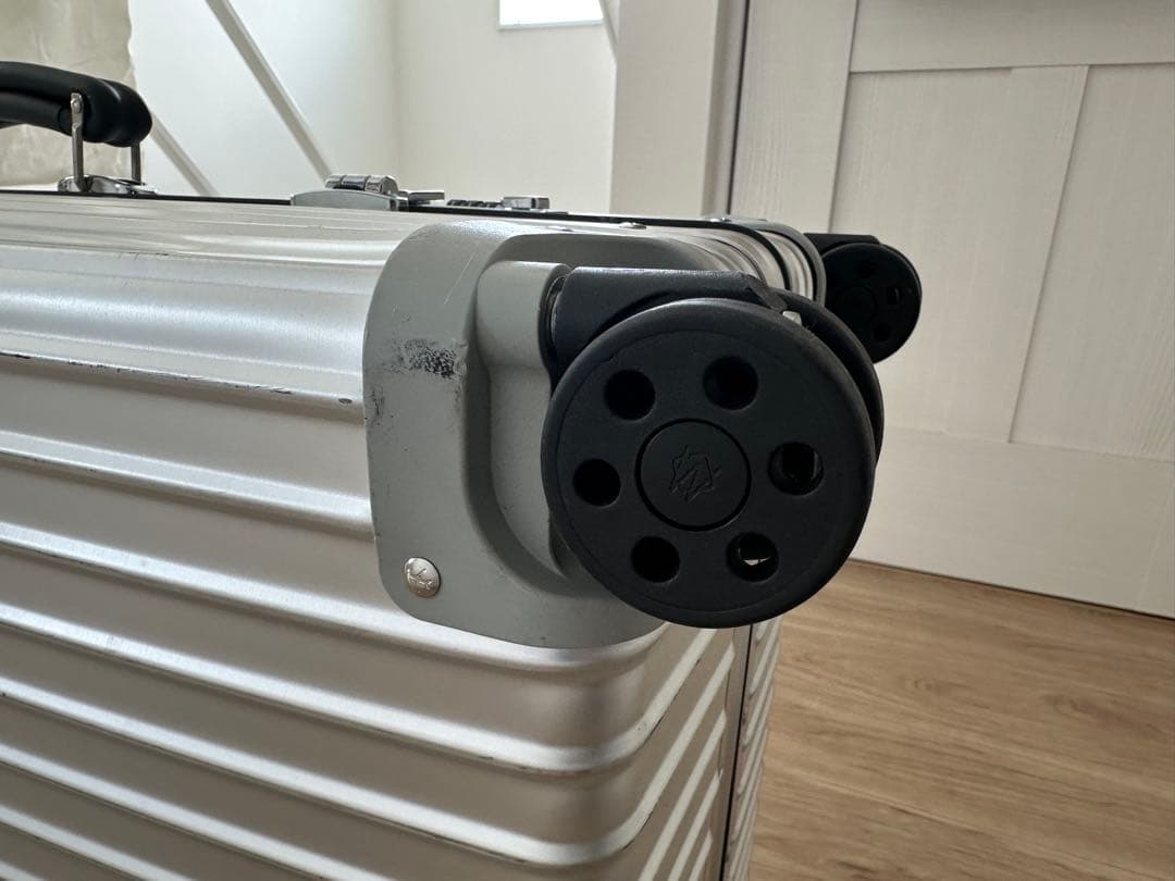 【姫さん専用】リモアRIMOWA 84L キャリーケース 生涯保証付