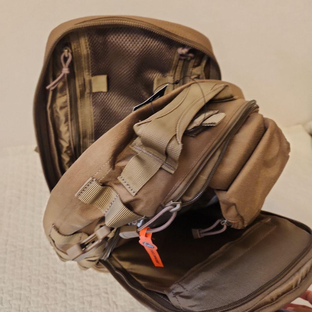 nt7070です。 タクティカルスリングバッグ バッグパック 新品