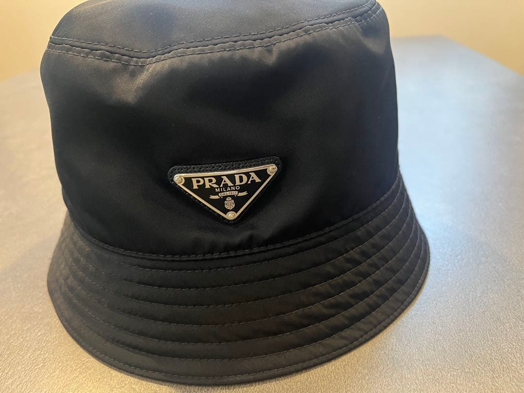 最終大幅値下げ！！PRADA ブラック バケットハット　形も綺麗⭐︎美品
