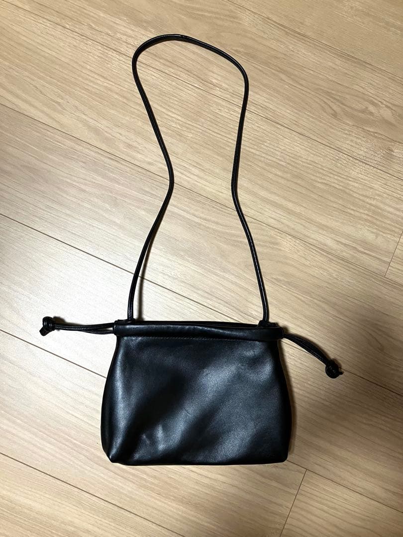 【新品未使用】CELERI セルリ　SMALL POUCH ブラック