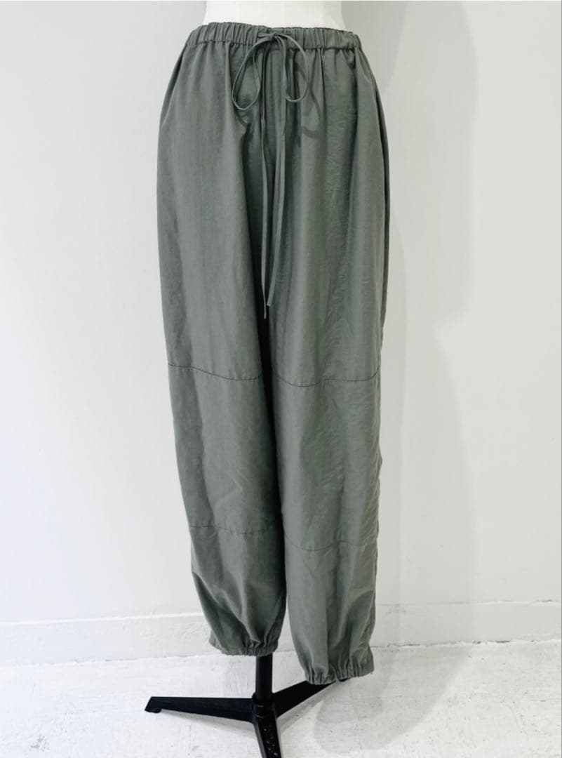 新品manonfripesマノンフリップwindpants soyy. roku