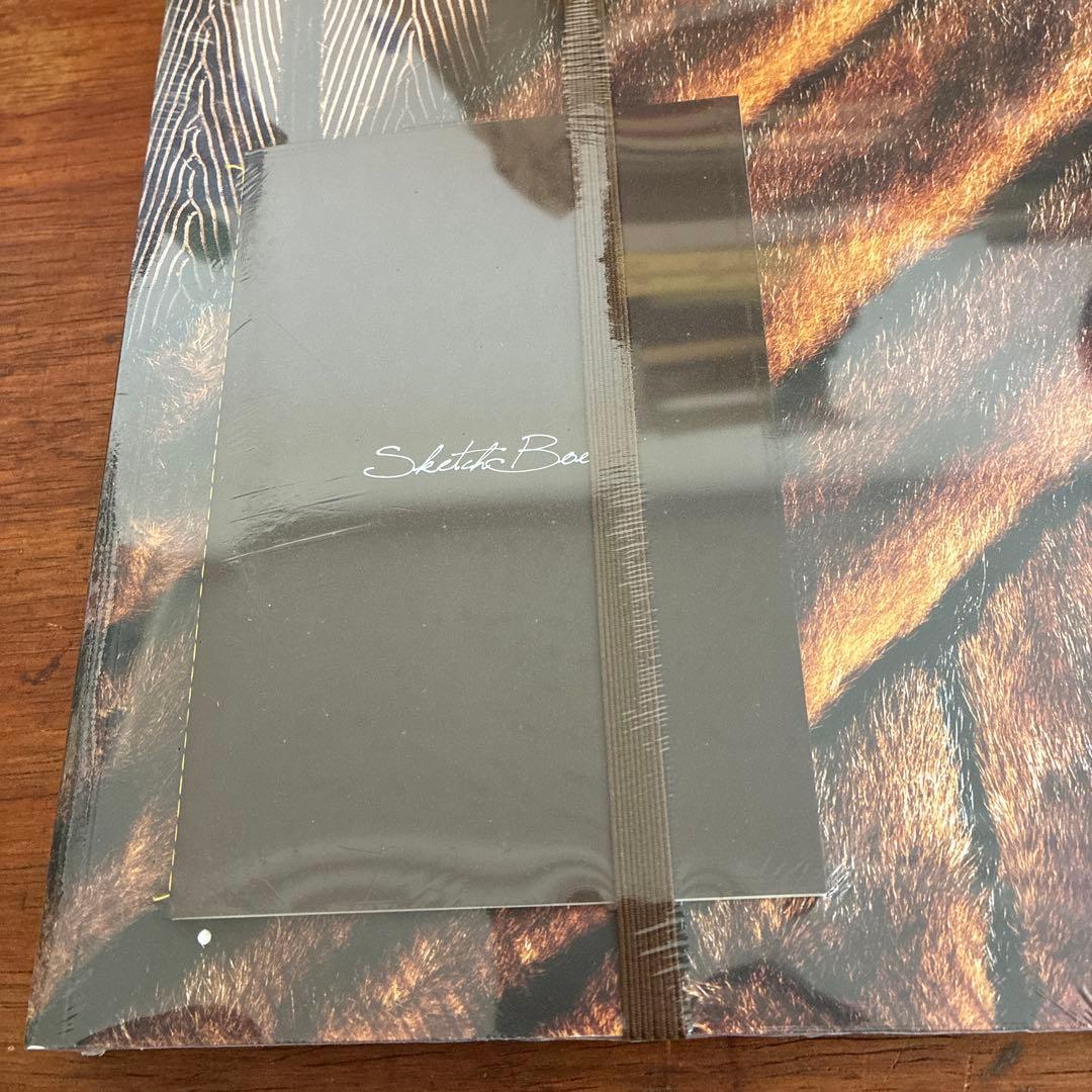 UN ART AUTRE FENDI フェンディ カタログ ハイブランド