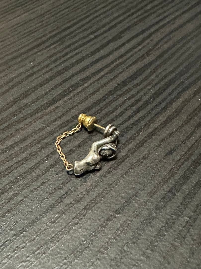 フロワティエドール　ピアス片耳