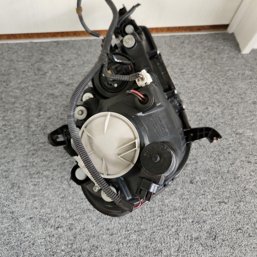 トヨタブレビス　JCG 11 ヘッドライト左側