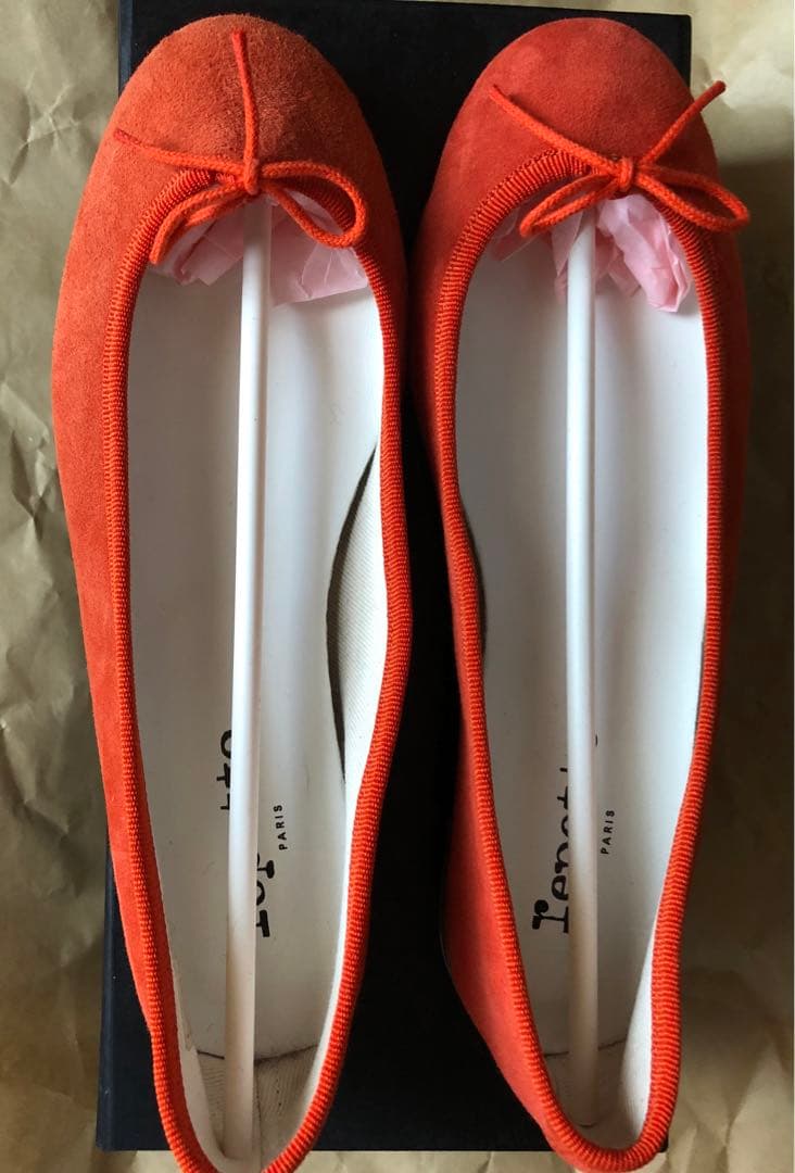 新品未使用Repettoやぎ革スエード バレエシューズ37