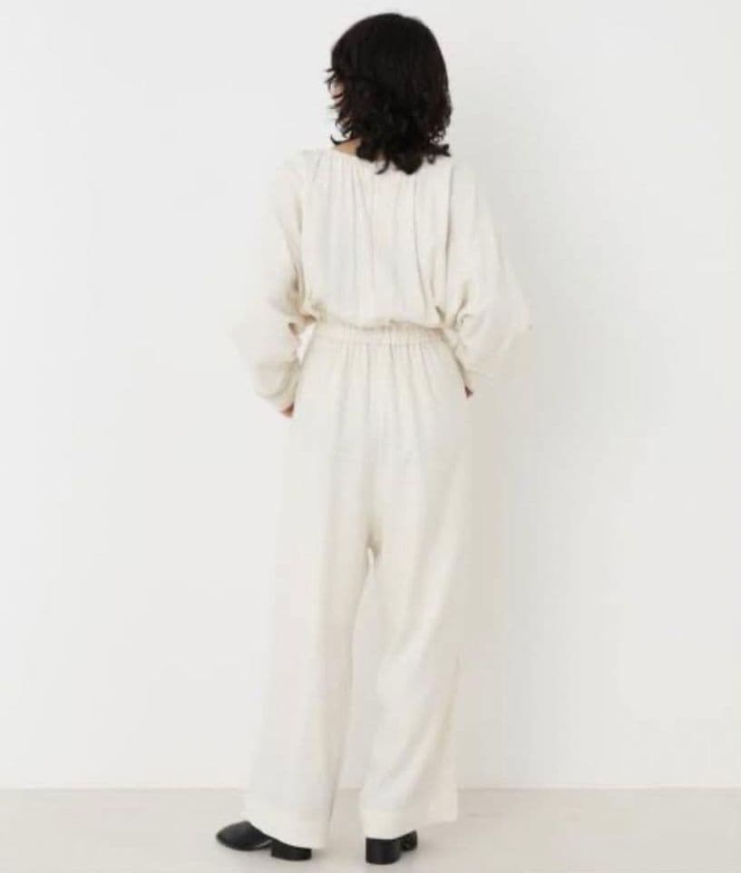 美品　kanoco着用 オールインワン　シルク麻