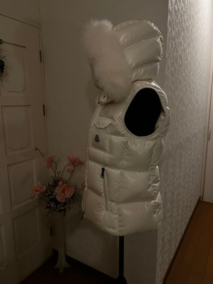 レディース モンクレールダウンベスト