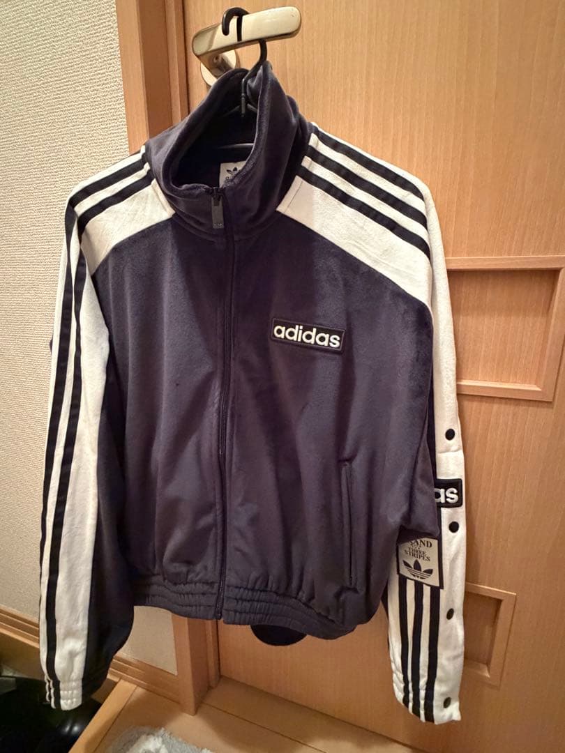 るう adidas W ADIBREAK VELOUR TT L