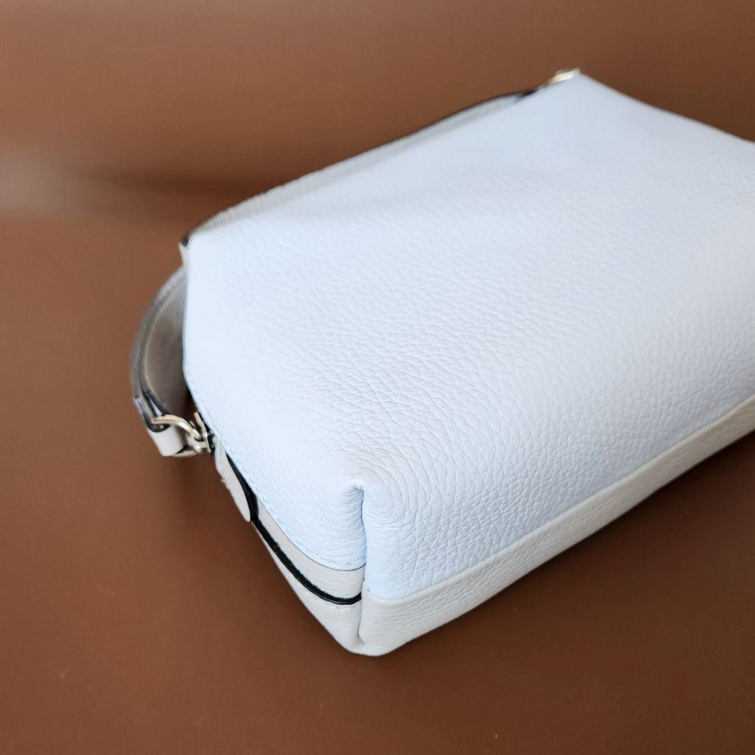 《美品》ジャンニキアリー二 バイカラー ショルダーバッグ アリファS