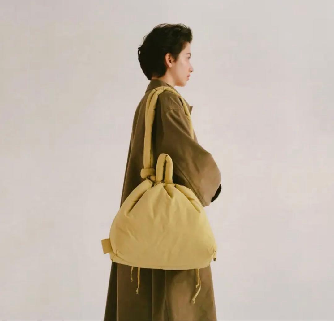 OLEND イエロー ショルダーバッグ 丸型