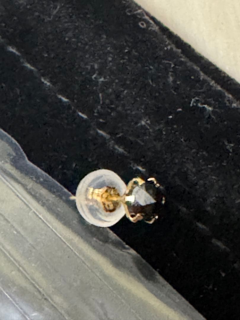 LION HEART ブラックダイヤモンド　ピアス　Ｋ18YG おまけあり