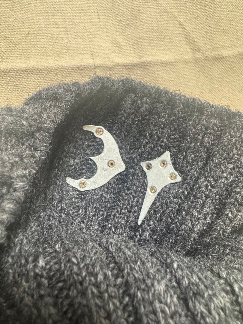 Thug club サグクラブ ニット帽 ダークグレー （汚れ、毛玉なし）