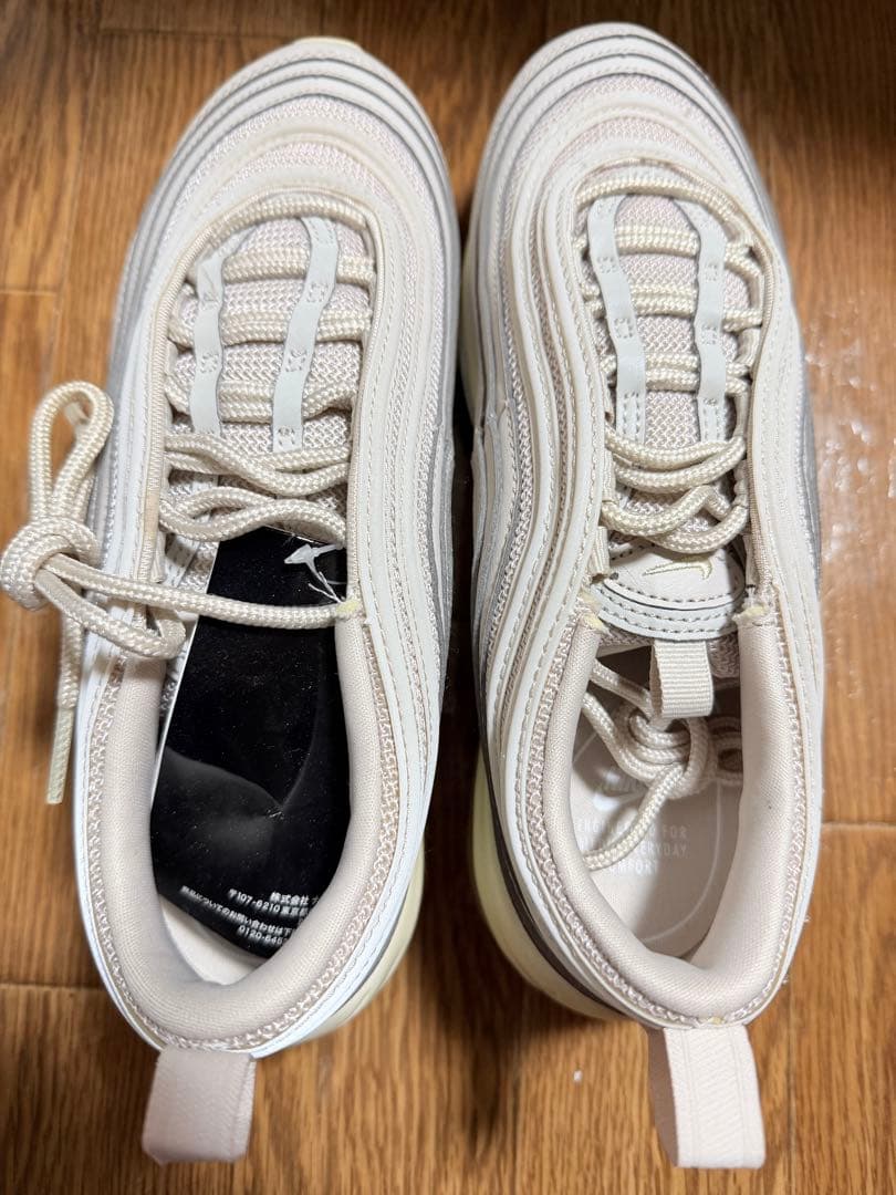 エアマックススタイル ホワイトスニーカー