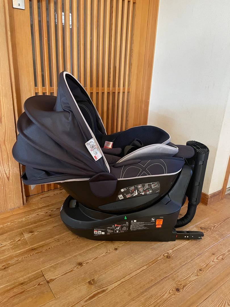 美品　エールベベ　回転式チャイルドシート クルット4i グランス　ISOFIX