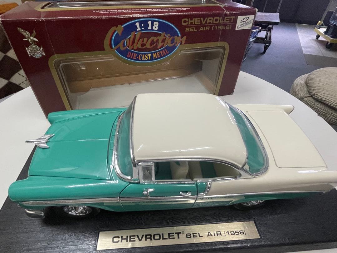 シボレー　ベルエア　1/18 箱あり　美品(1956) ダイキャストメタル