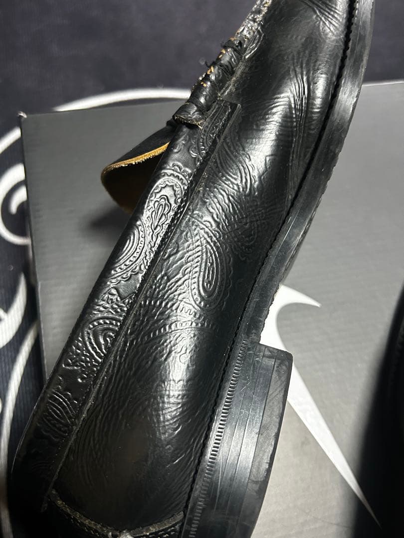 Kenford エンボスローファー ブラック ペイズリー