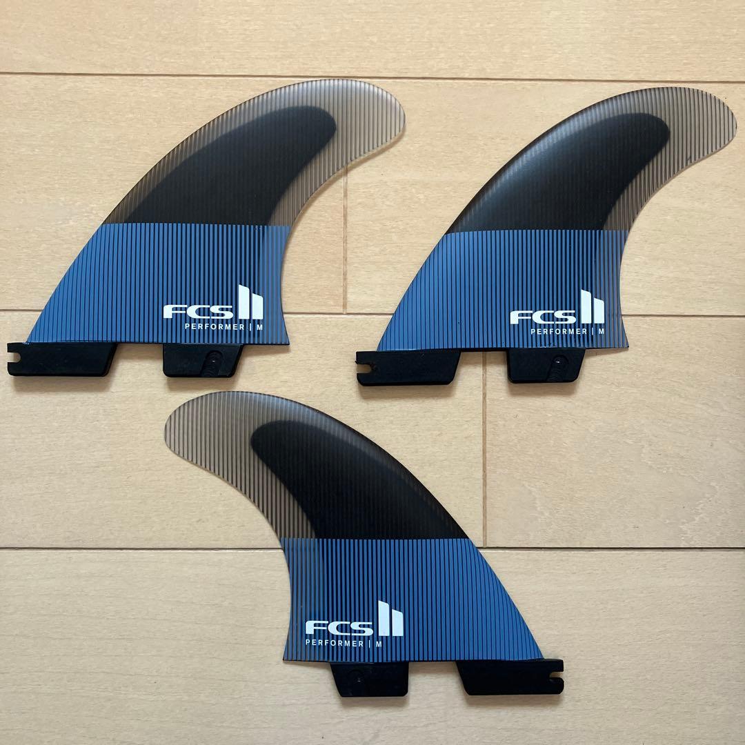 イ*ー様 美品 FCS2フィン パフォーマー PERFORMER M トライ