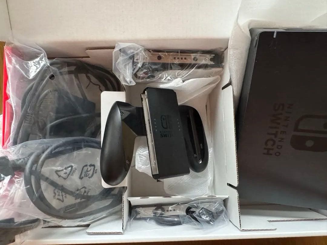 Nintendo Switch 本体 + スマブラ +32GBメモリーカード