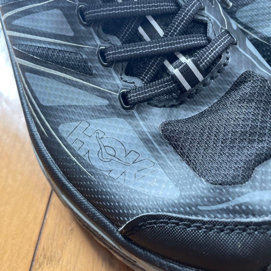 HOKA スニーカー　28センチ