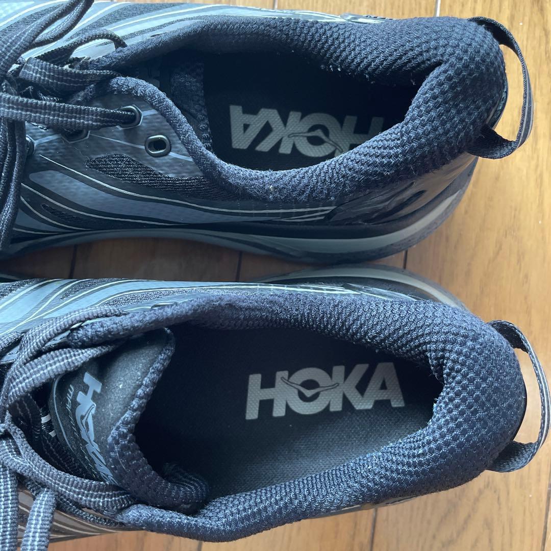 HOKA スニーカー　28センチ