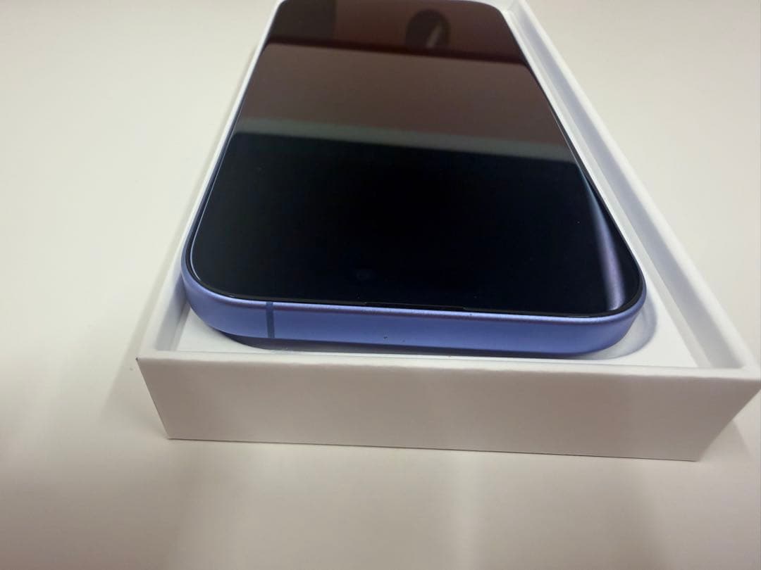 Apple iPhone 16 本体 (ケース2枚プレゼント付き)