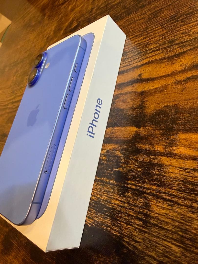 Apple iPhone 16 本体 (ケース2枚プレゼント付き)