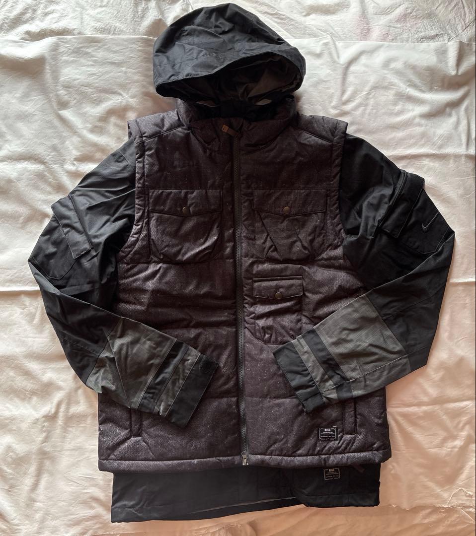 【未使用品】NIKE スノーボードウェア上下セット＋ベスト