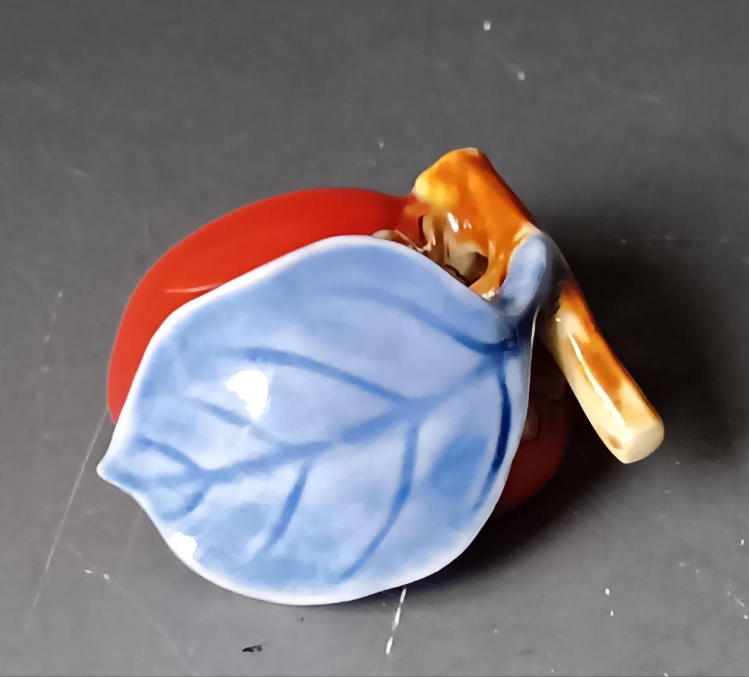 と*ん様 12代・酒井田柿右衛門「帯留/色絵　柿」/共箱