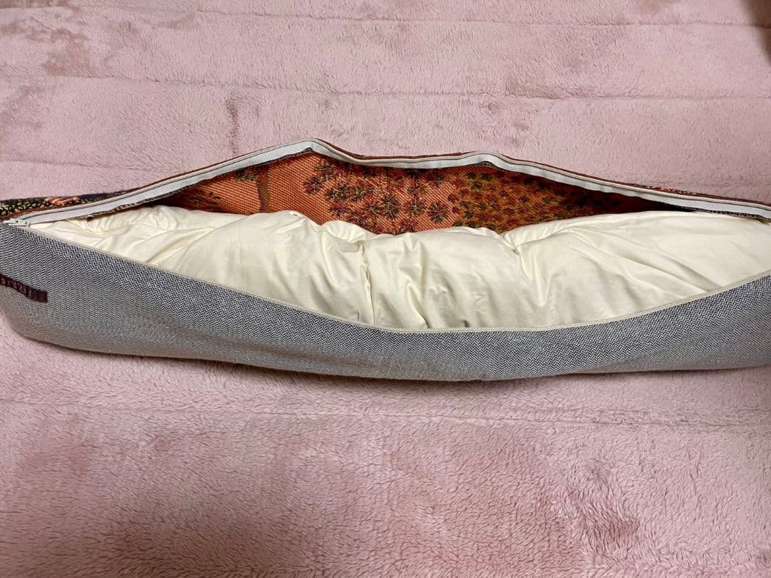 イヴドローム　クッション