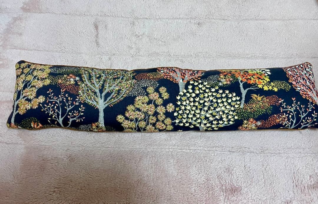 イヴドローム　クッション