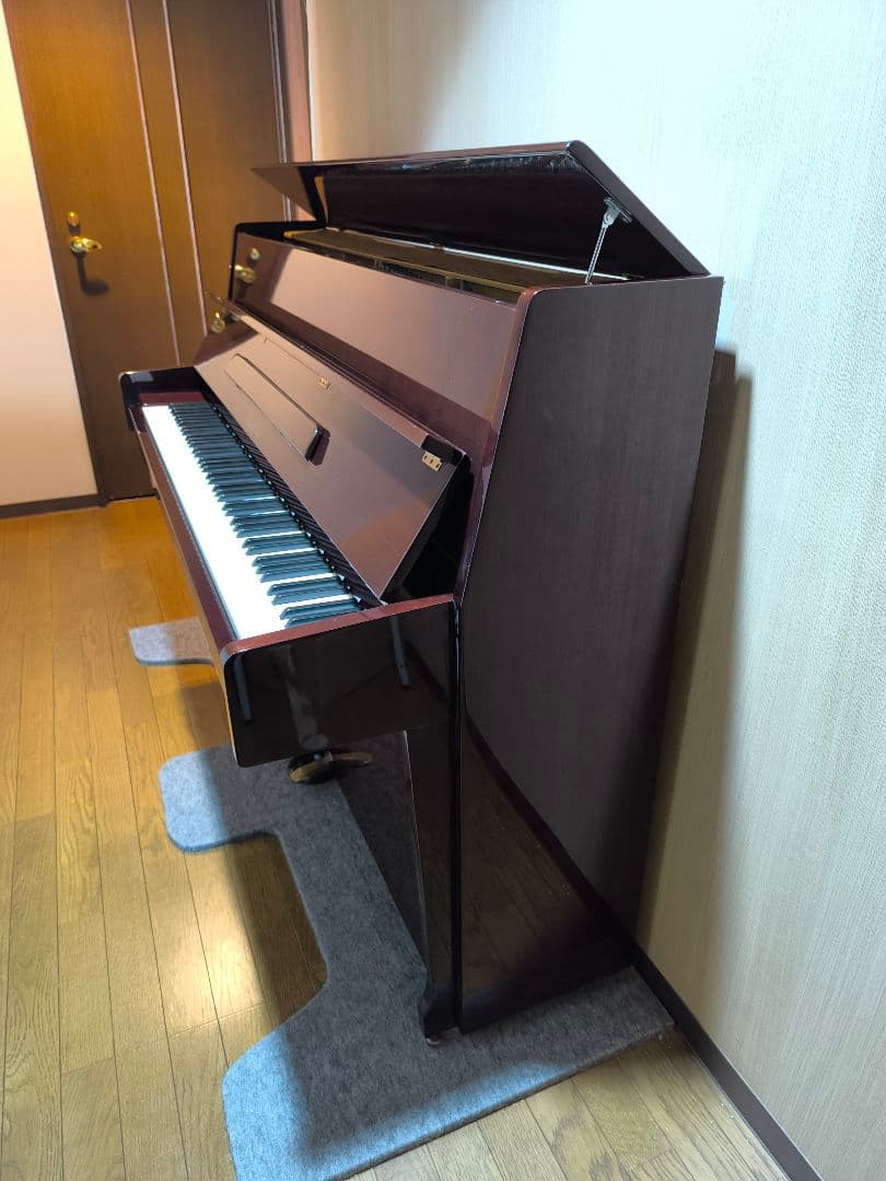 H*a様 【希少/調律整備済】コンパクト アップライト ピアノ