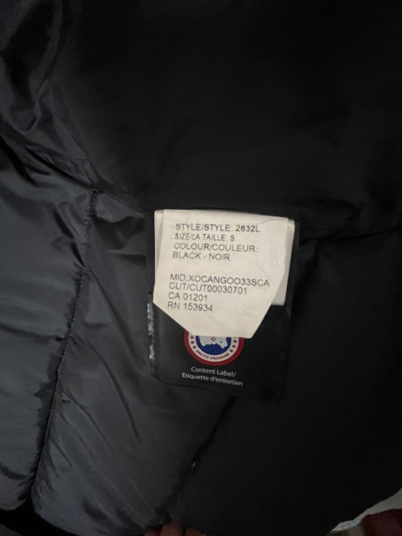   ブラック ダウンベスト　極美品　最終出品