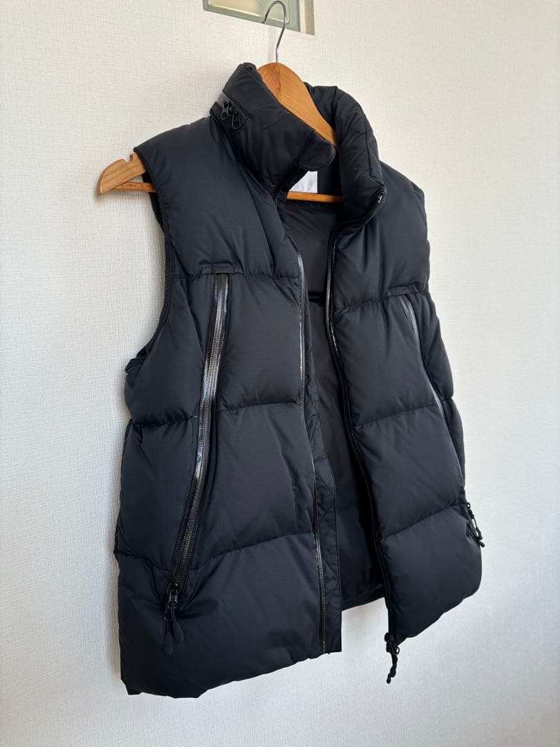 ナンガ　アーバンリサーチ　ダウンベスト　黒