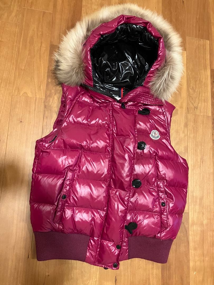 MONCLER フード付きダウンベスト パープル