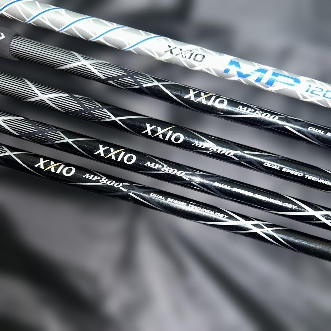 ゼクシオ8&12アイアン5本硬さＲとパター