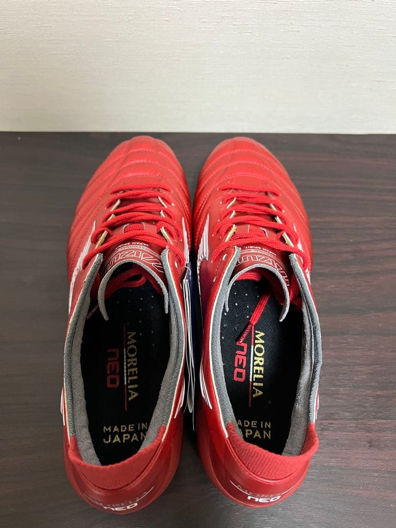 サッカースパイク　モレリアネオ3ジャパン　パッションレッド