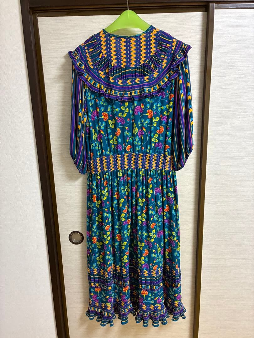 Diane Freis ダイアンフレイス　グリーン花柄ワンピース