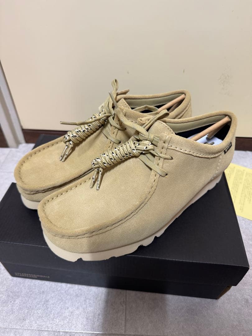 新品クラークス　ワラビー　ゴアテックス　GORE-TEX CLARKS