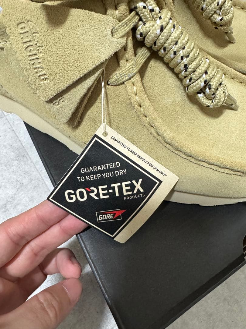 新品クラークス　ワラビー　ゴアテックス　GORE-TEX CLARKS