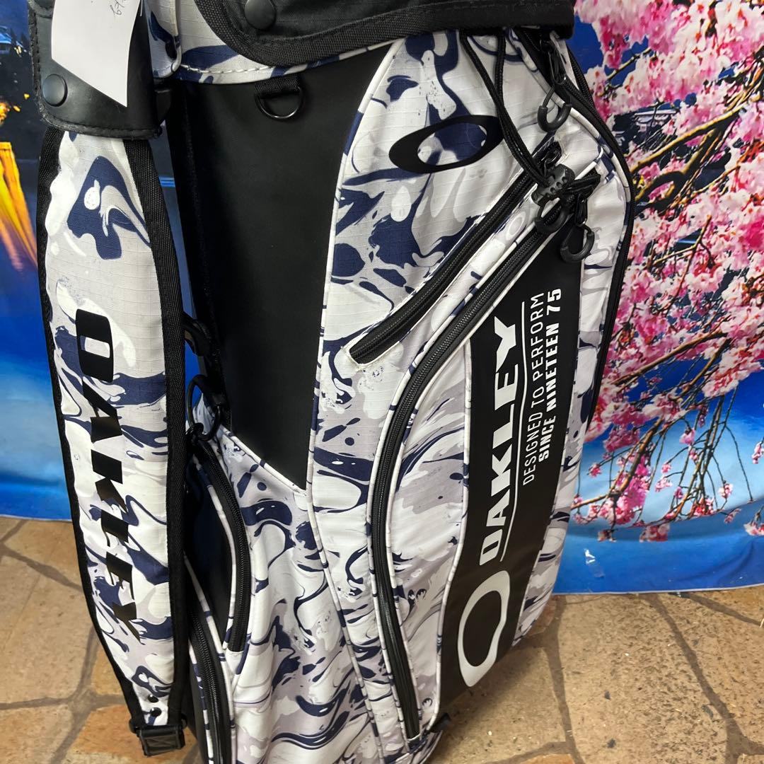 寶BT-1052 OAKLEY オークリー 白黒 キャディバッグ