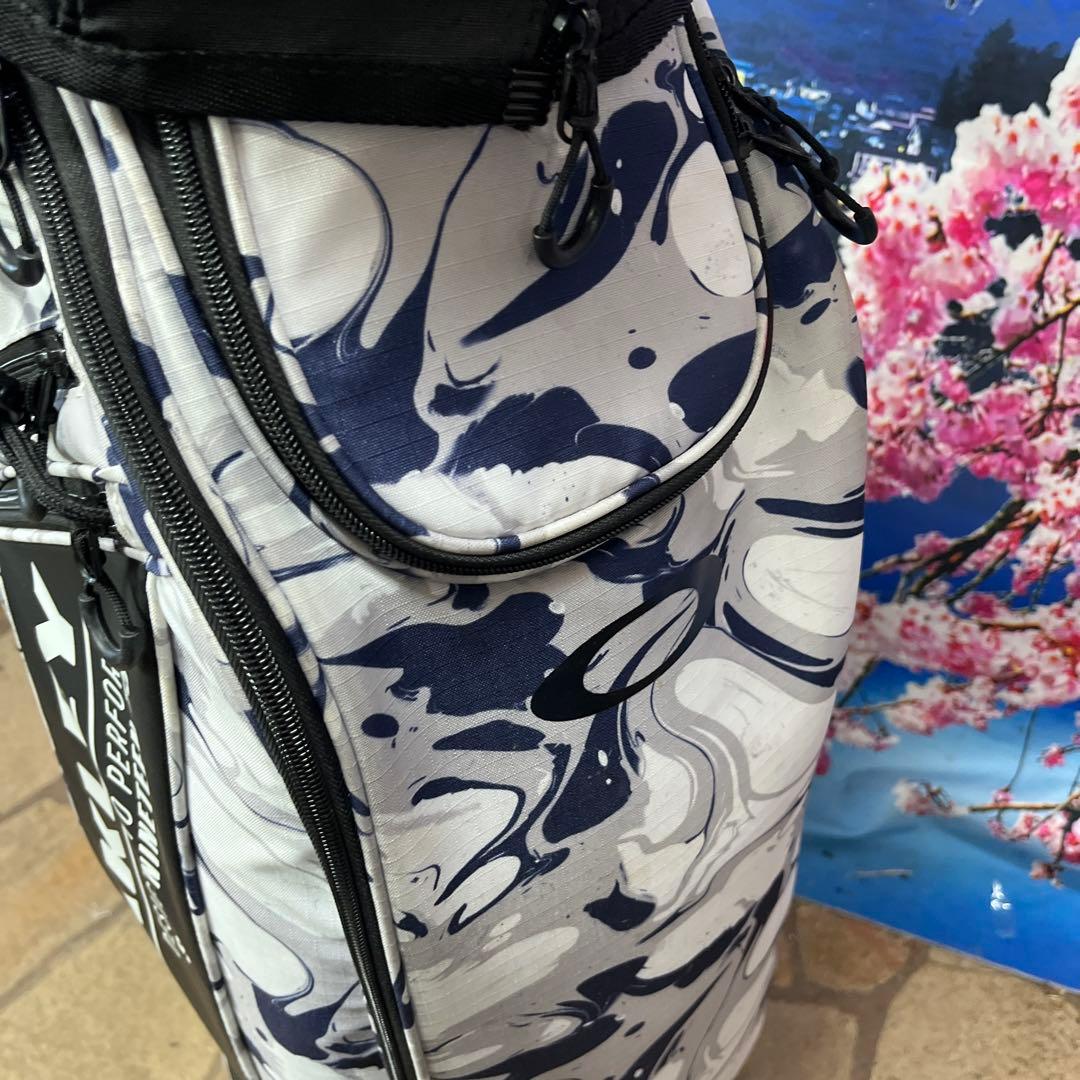 寶BT-1052 OAKLEY オークリー 白黒 キャディバッグ