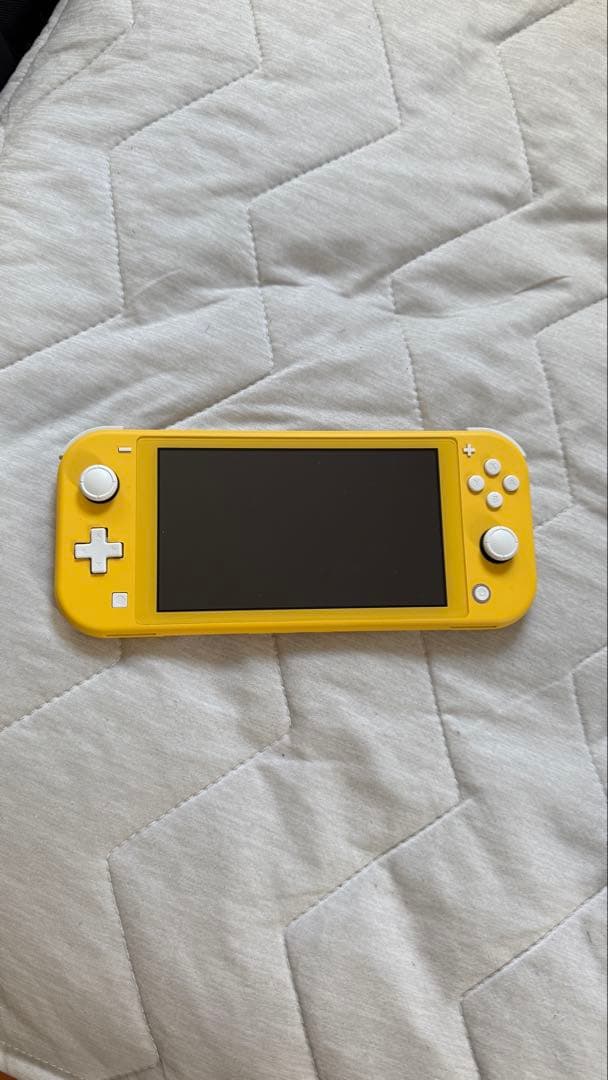Nintendo Switch Lite イエロー 本体とケース付き