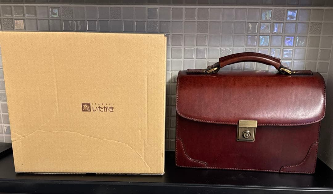 鞄いたがき　セカンドバッグ　ボルドー