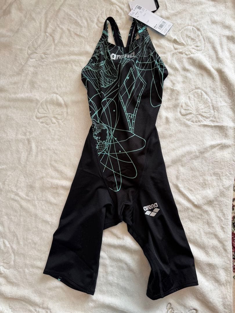 arena スイムスーツ ブラック・グリーン