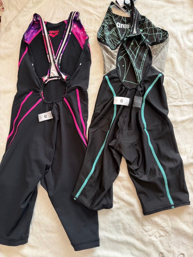 arena スイムスーツ ブラック・グリーン