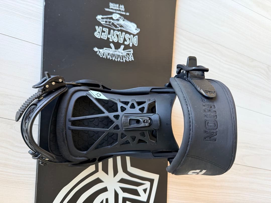 バタレオンスノーボード　ブーツ　ゴーグル　ヘルメット　手首サポーター パンツ8点