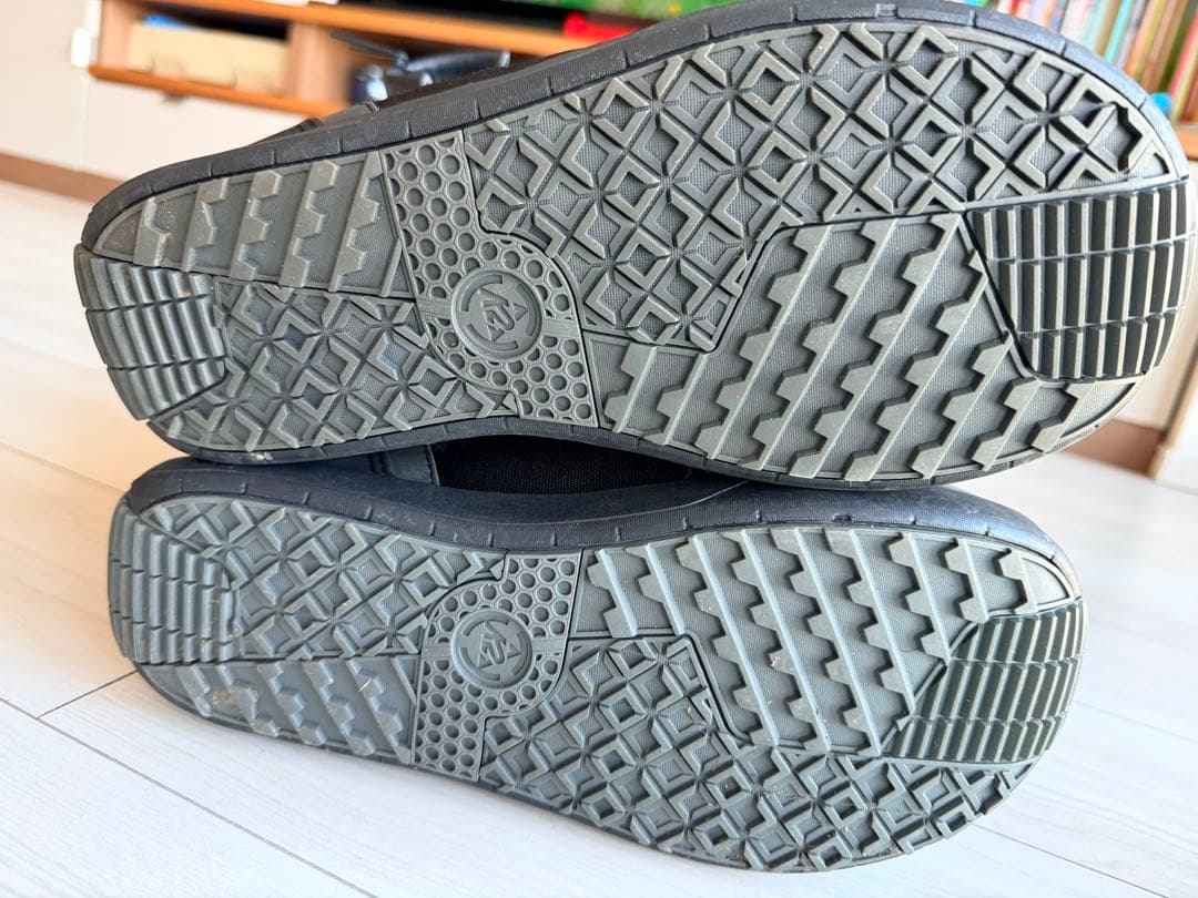 バタレオンスノーボード　ブーツ　ゴーグル　ヘルメット　手首サポーター パンツ8点