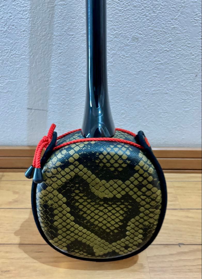 沖縄　三線　人工ヘビ革模様 美品